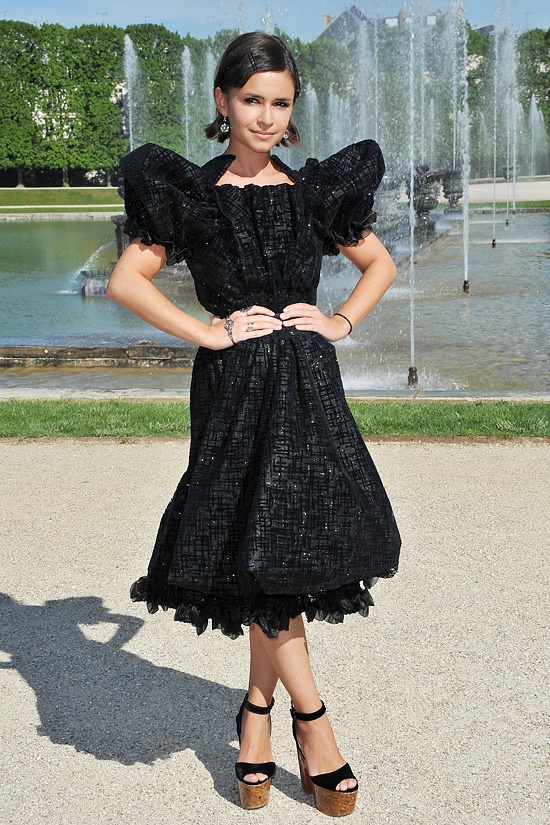 miroslava duma chanel vestido preto (2)