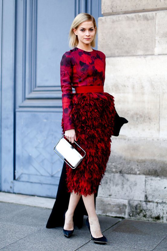 leigh-lezark-paris-fashion-week-streetstyle-red-black-floral