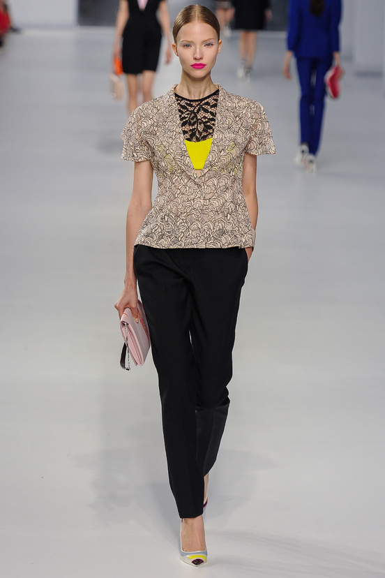 00050h_954129010_north_552x