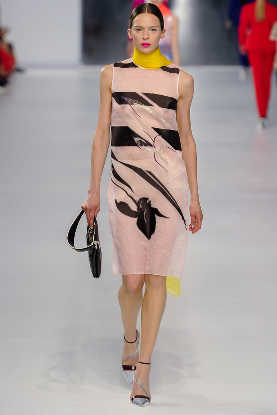 00070h_868715898_north_552x