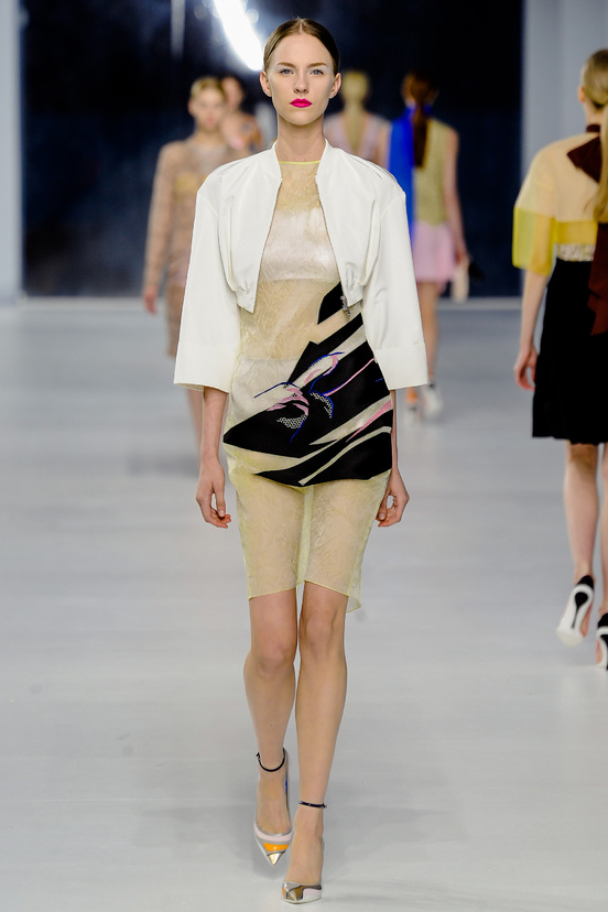 00300h_712914733_north_552x