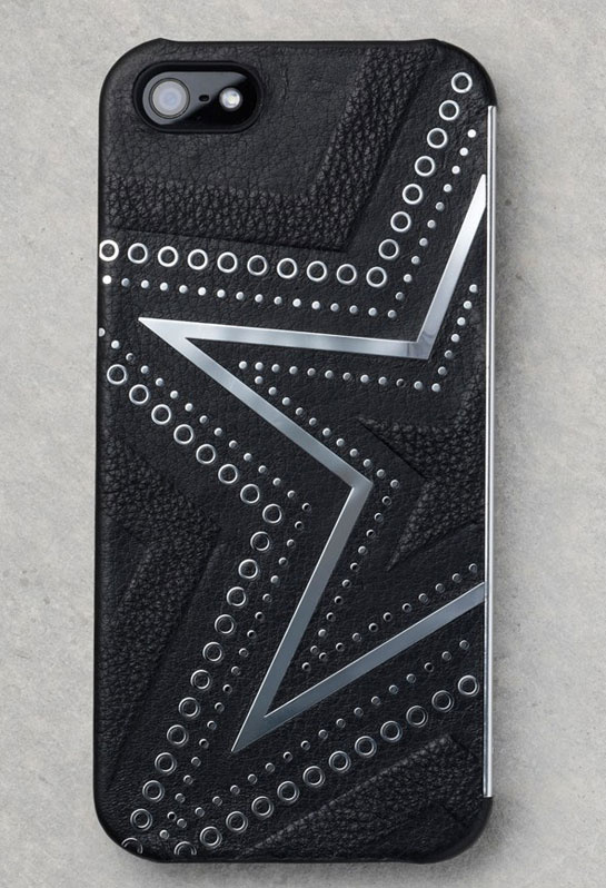 coque_d_iphone_en_cuir_et_m__tal_kate_moss_x_carphone__30_euros__480484655_north_545x.1