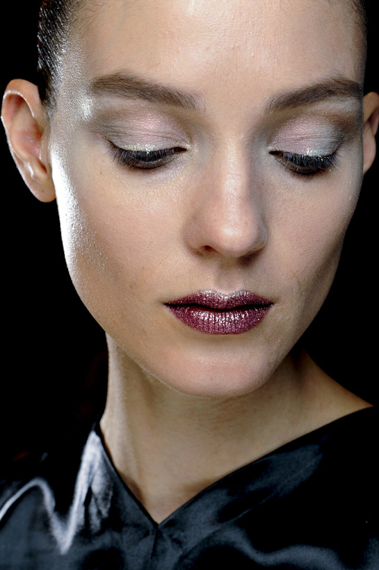 en_backstage_du_d__fil___christian_dior_haute_couture_automne_hiver_2013_2014_883161493_north_545x.1