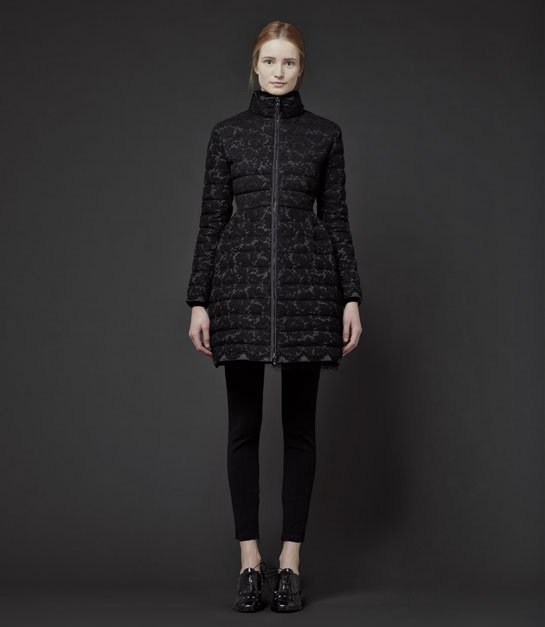 la_collection_subzero_de_valentino__disponible_d__but_septembre_dans_les_boutiques_valentino__de_450_euros____4_790_euros_171353053_north_545x.1