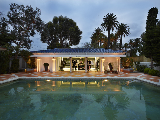 le_pop_up_store_chanel____saint_tropez_712234056_north_545x.1