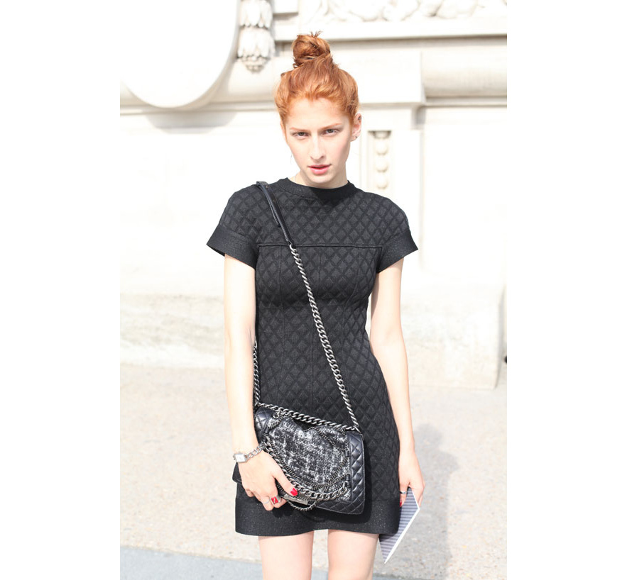 street_looks____la_fashion_week_haute_couture_de_paris__jour_2_chanel_319396825_north_883x.1