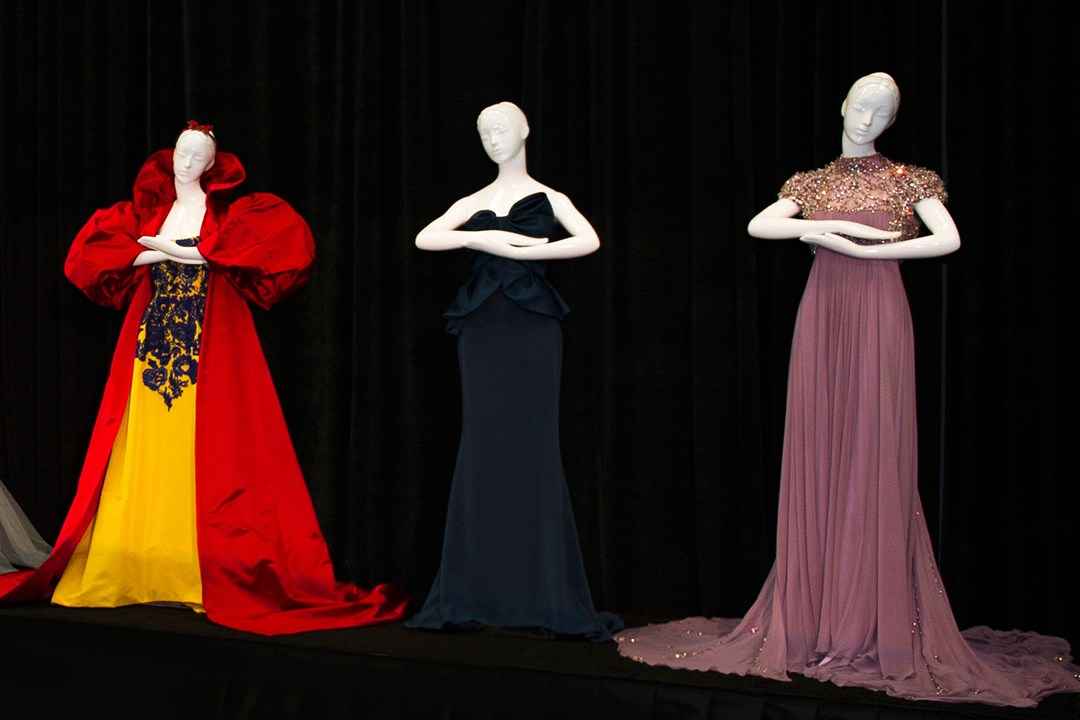 Disney-Dresses-5-Vogue-13Aug13-PR_b_1080x720
