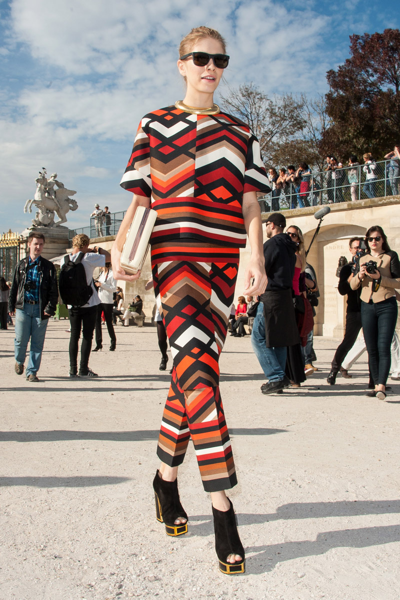 elena-perminova-vogue-street-style-paris-fashion-week