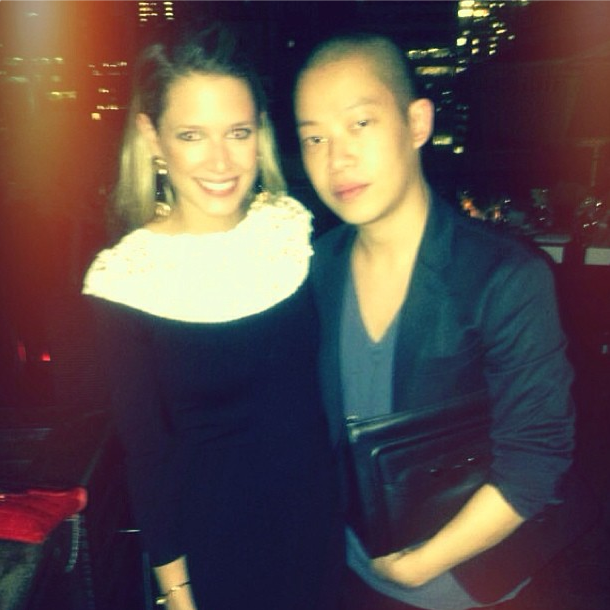 Eu e o designer Jason Wu