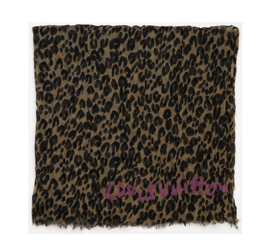 le_foulard_imprim___l__opard_de_stephen_sprouse_118161855_north_545x.1