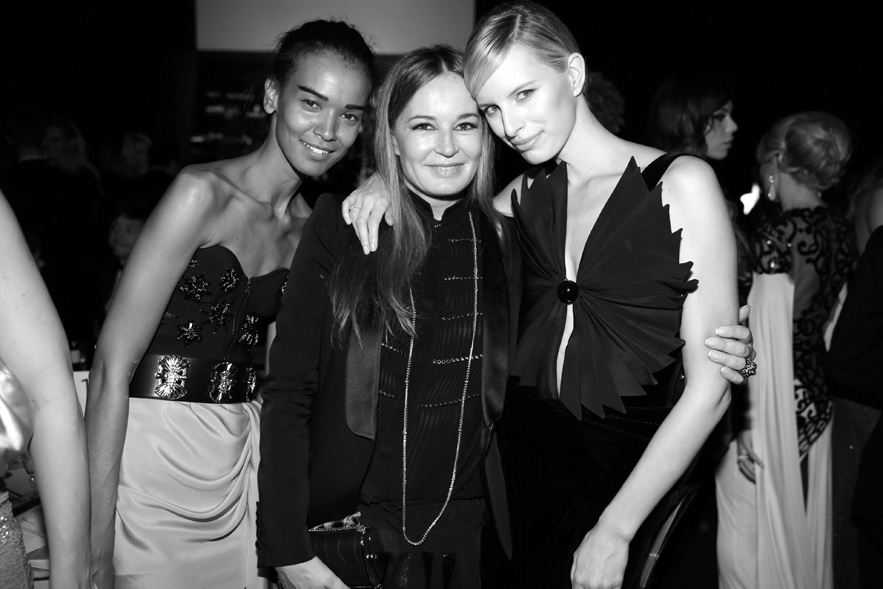 le_top_liya_kebede__eva_cavalli_et_le_top_karolina_kurkova_424660098_north_883x