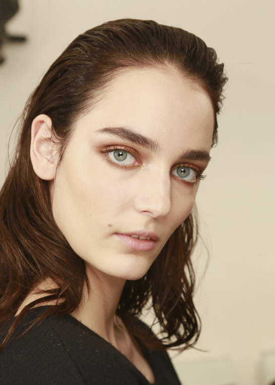 zuzanna_bijoch_en_backstage_du_defile_gucci_printemps_ete_2014__fashion_week_de_milan__en_coulisse_du_d__fil___303116834_north_545x.1