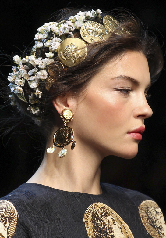 kate_bogucharskaia_au_defile_dolce___gabbana_2014_485620835_north_545x.1