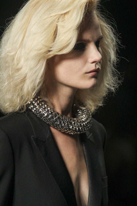 tendances_bijoux_fashion_week_printemps___t___2014_saint_laurent_9175_north_545x
