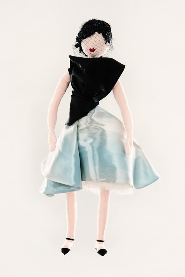 Dior-unicef-designer-doll-vogue-26nov13-pr_592x888