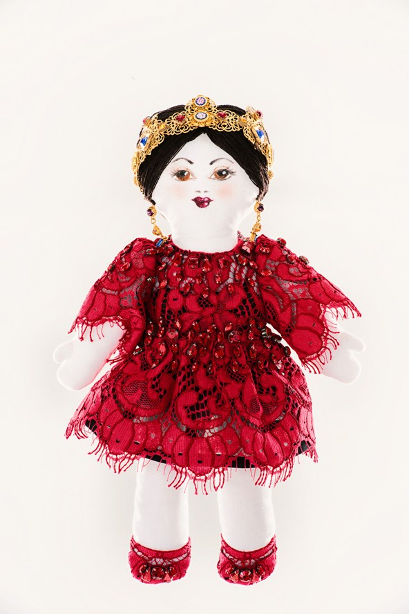 Dolce-and-Gabbana-unicef-designer-doll-vogue-26nov13-pr_592x888
