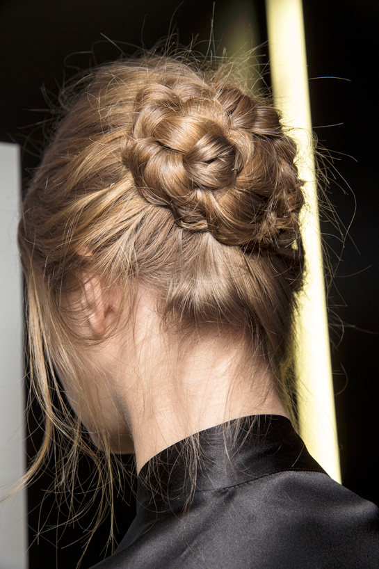 en_backstage_du_d__fil___dolce___gabbana_automne_hiver_2014_2015_178374436_north_545x