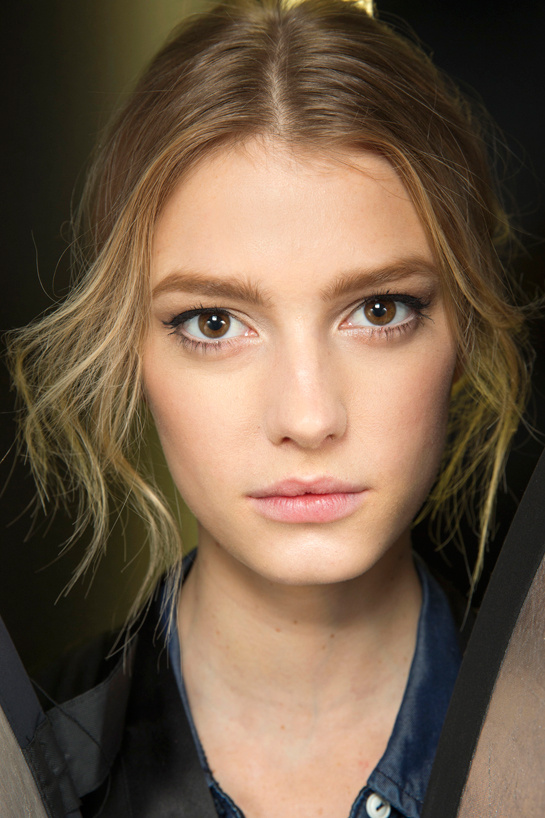 en_backstage_du_d__fil___dolce___gabbana_automne_hiver_2014_2015_219092836_north_545x