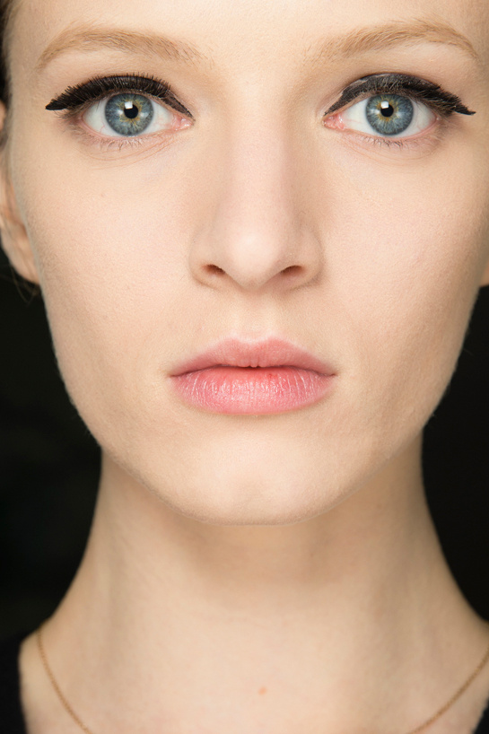 en_backstage_du_d__fil___lanvin_automne_hiver_2014_2015_287546785_north_545x