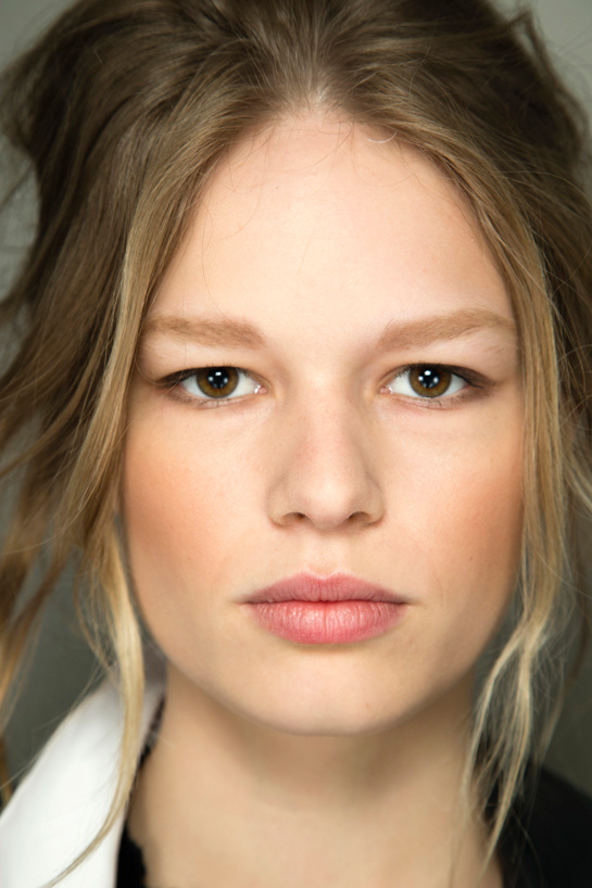 en_backstage_du_d__fil___michael_kors_automne_hiver_2014_2015_217664710_north_545x