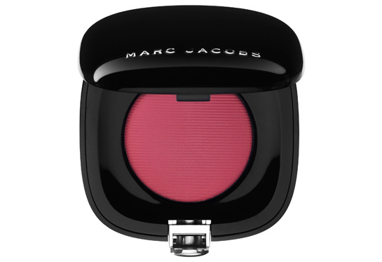 marc_jacobs_beauty__en_exclusivit___chez_sephora____partir_de_mi_mars__avec_une_avant_premi__re_d__s_le_6_mars____la_boutique_des_champs_elys__es___399026950_north_545x