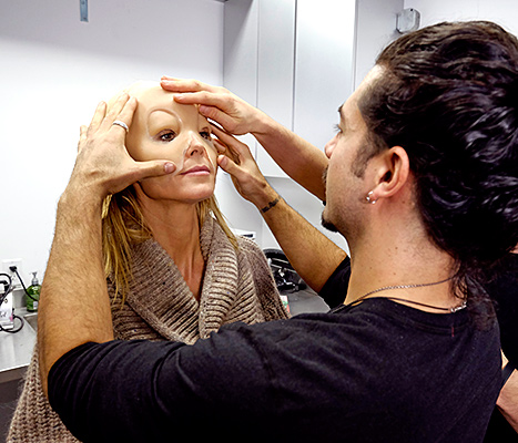 heidi-klum-halloween-prep-inline-3