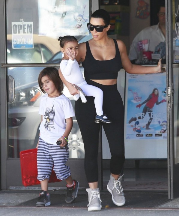 kim-kardashian-adidas-yeezy-boost-1