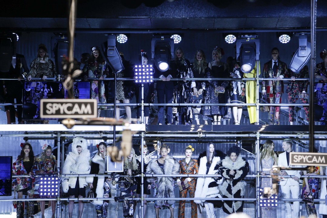 Dolce&Gabbana_women's fashion show fw17-18_finale_images (4)